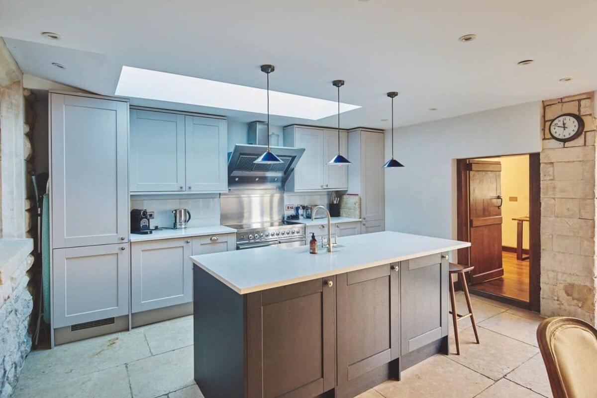 Large Stylish Luxury Cotswold Cottage - Ideal For Families, W/ Ev Charging Andoversford Экстерьер фото