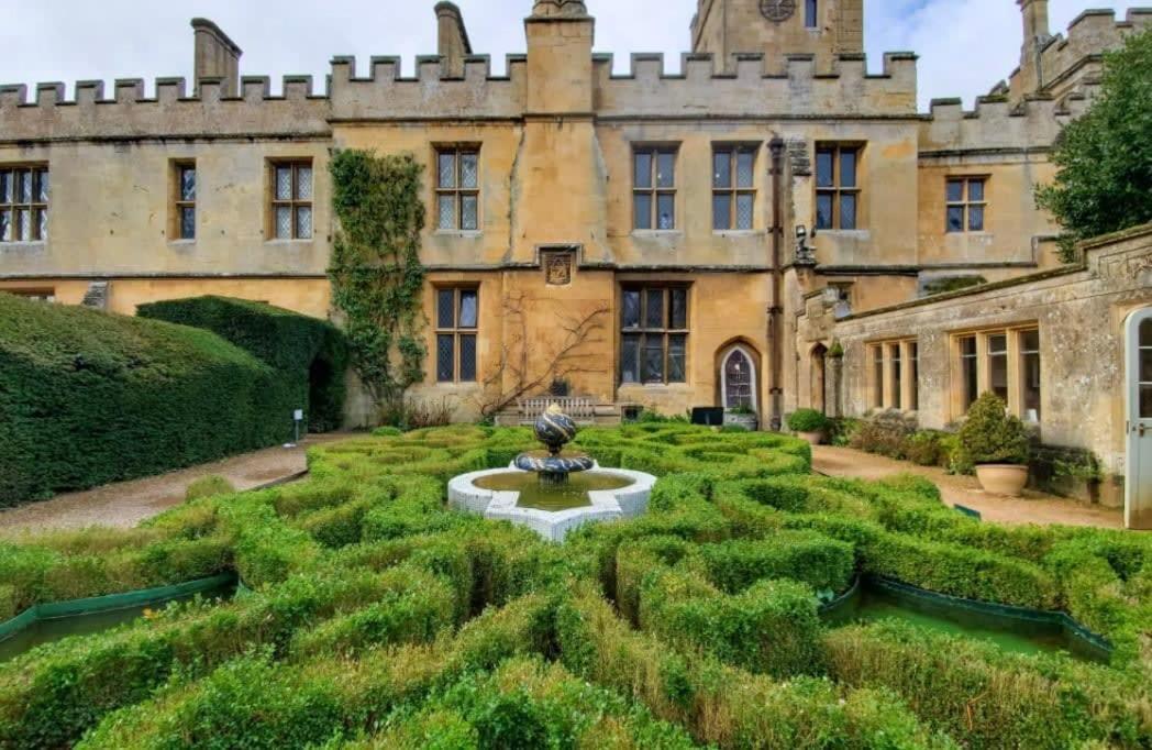 Large Stylish Luxury Cotswold Cottage - Ideal For Families, W/ Ev Charging Andoversford Экстерьер фото