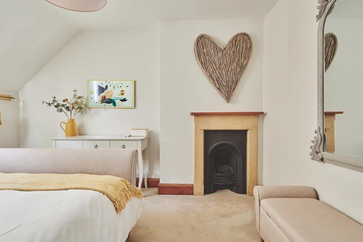 Large Stylish Luxury Cotswold Cottage - Ideal For Families, W/ Ev Charging Andoversford Экстерьер фото