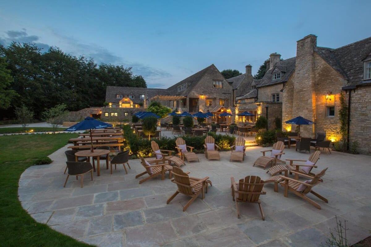 Large Stylish Luxury Cotswold Cottage - Ideal For Families, W/ Ev Charging Andoversford Экстерьер фото