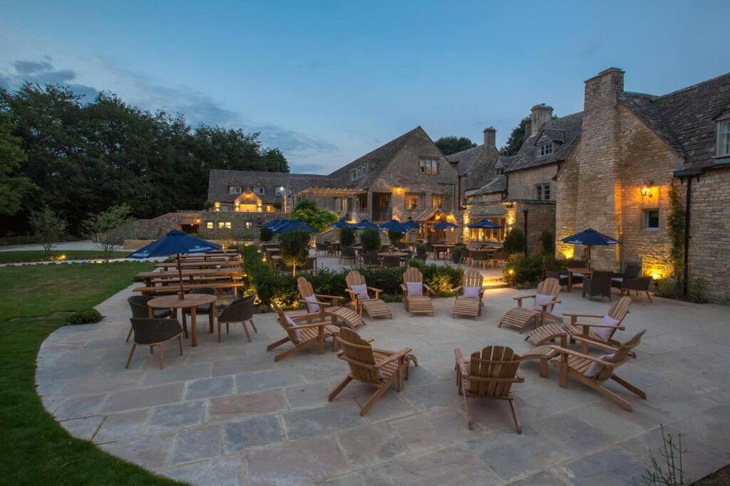 Large Stylish Luxury Cotswold Cottage - Ideal For Families, W/ Ev Charging Andoversford Экстерьер фото